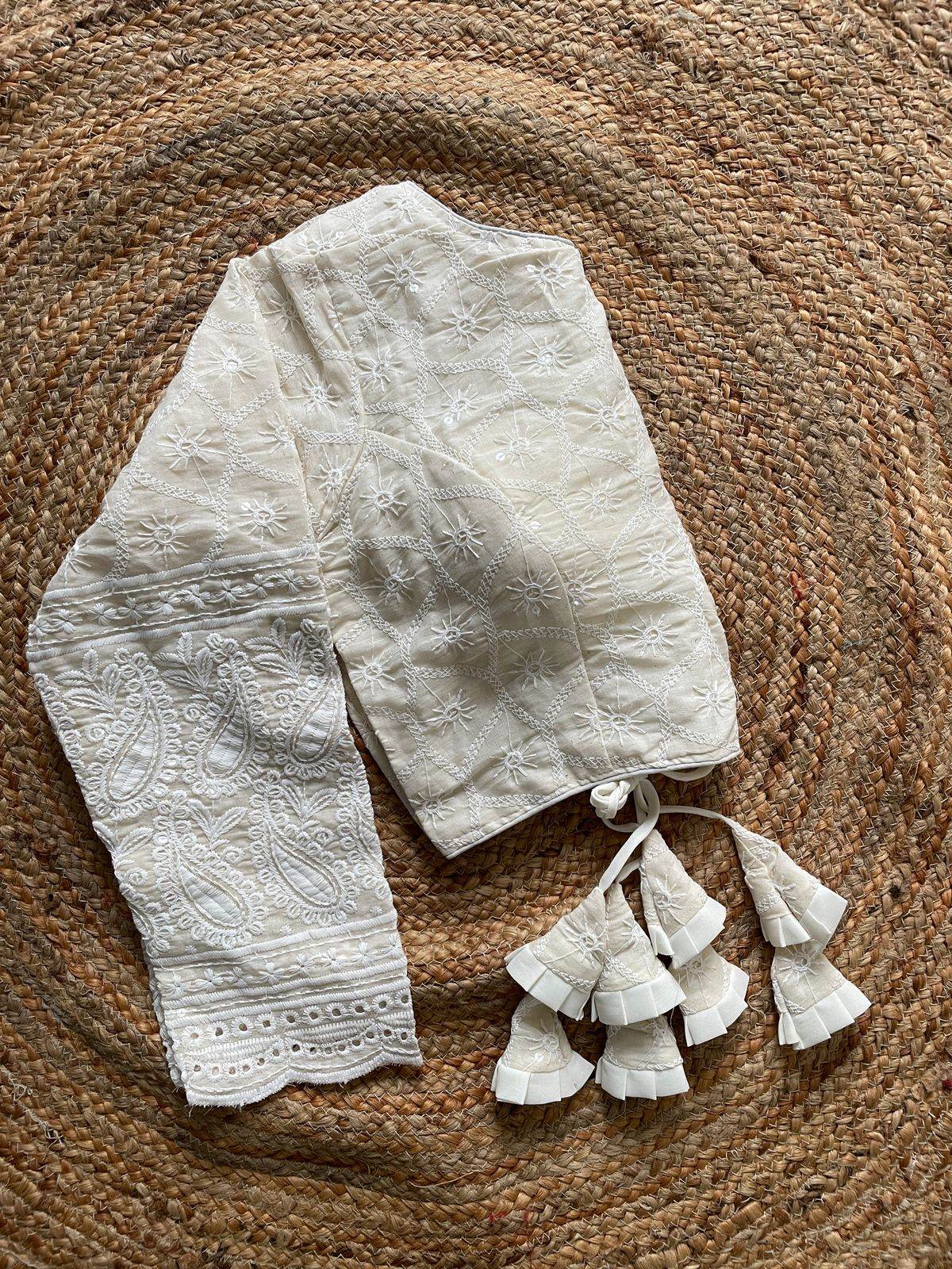 hakoba pompom blouse in off-white - rpd fashion