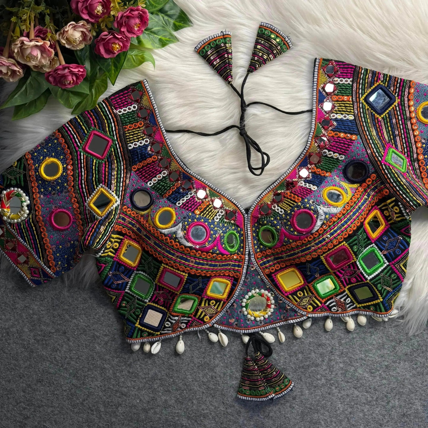 beautiful traditional blouse with heavy stitching and padded back open style - rpd fashion