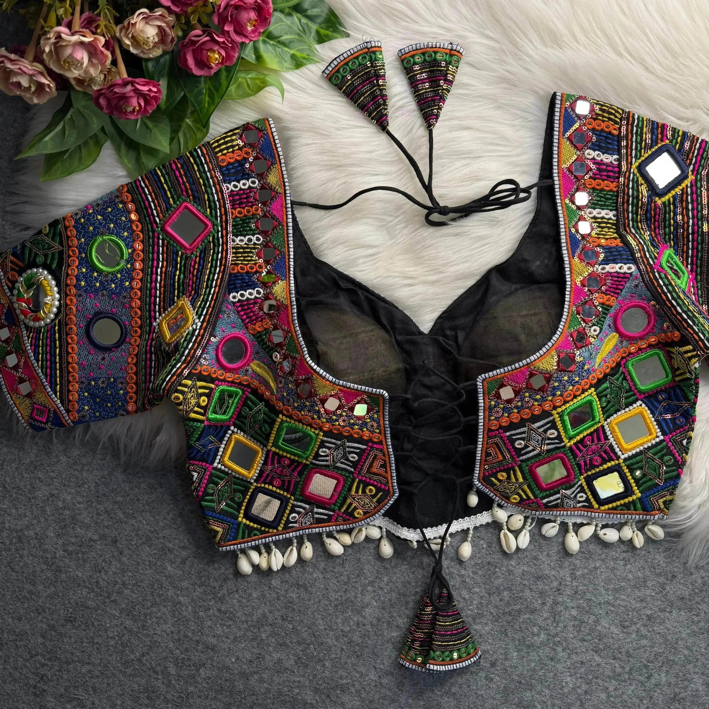 beautiful traditional blouse with heavy stitching and padded back open style - rpd fashion