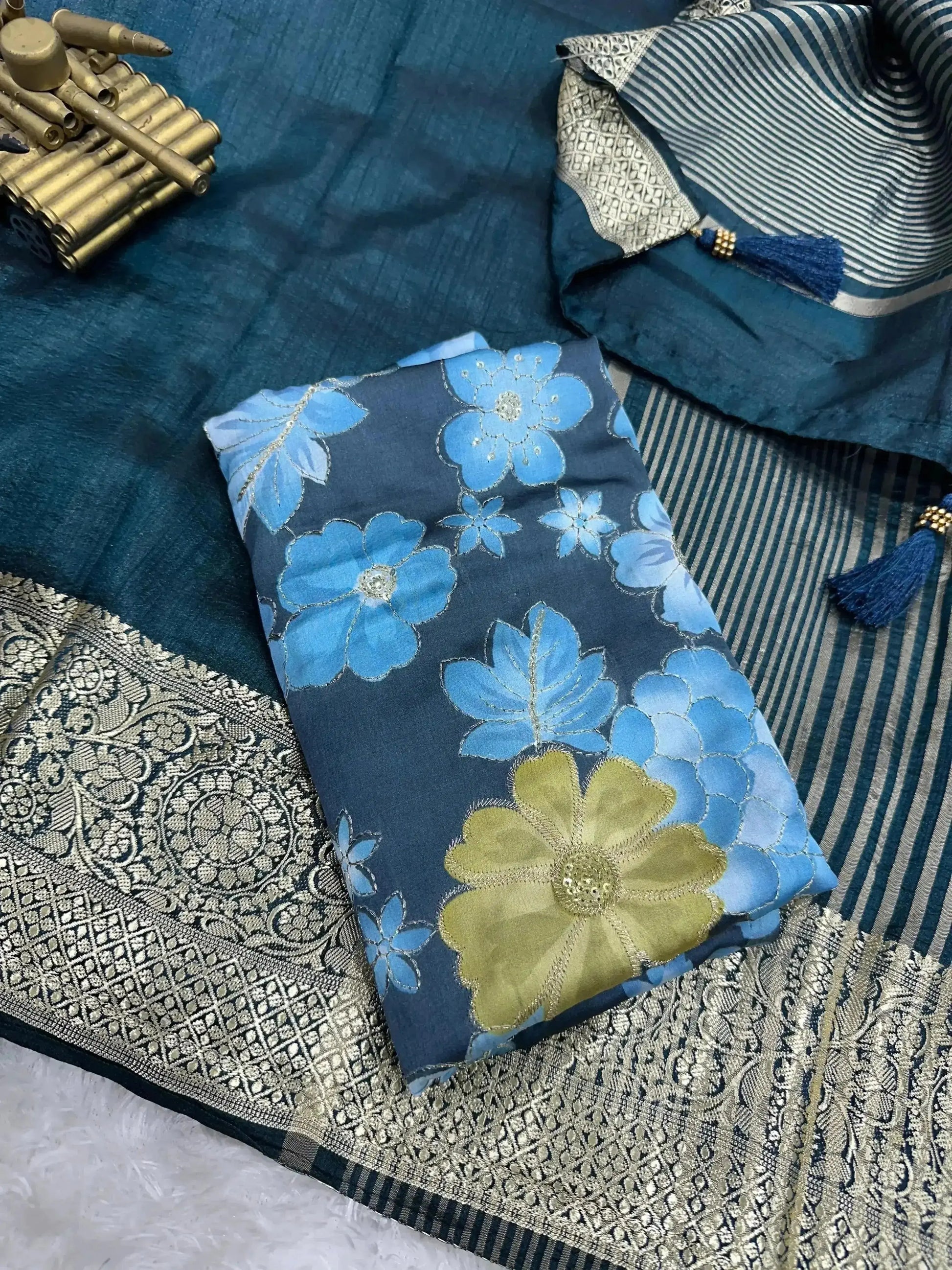 Green saree with floral patterns and gold border - RPD Fashion