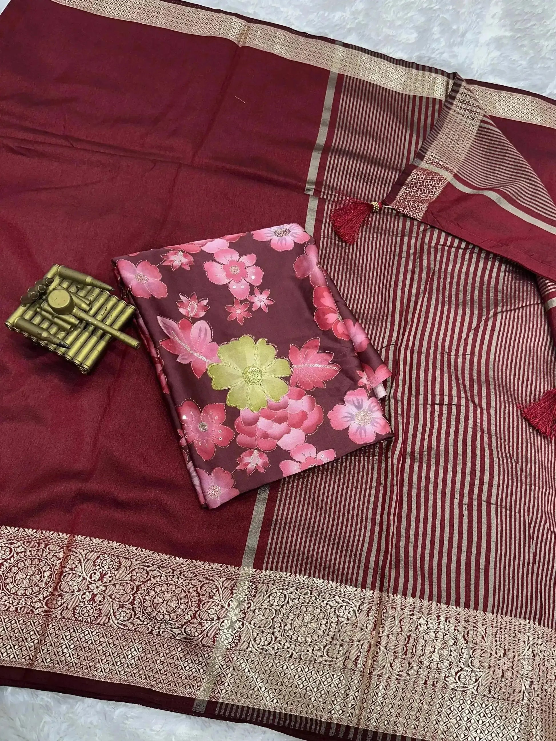 Green saree with floral patterns and gold border - RPD Fashion