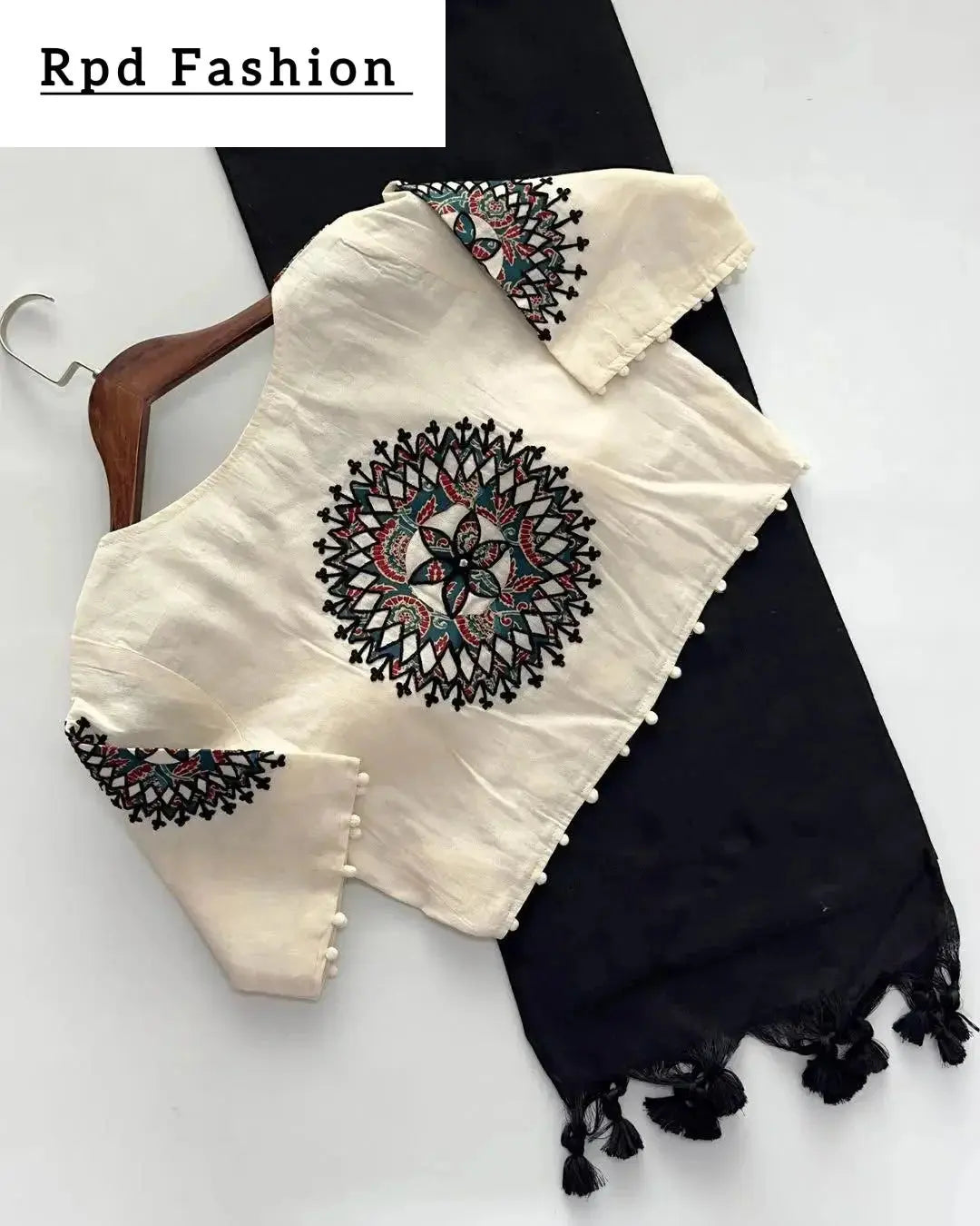 khadi cotton saree and beautiful havy khadi cotton applique blouse - rpd fashion