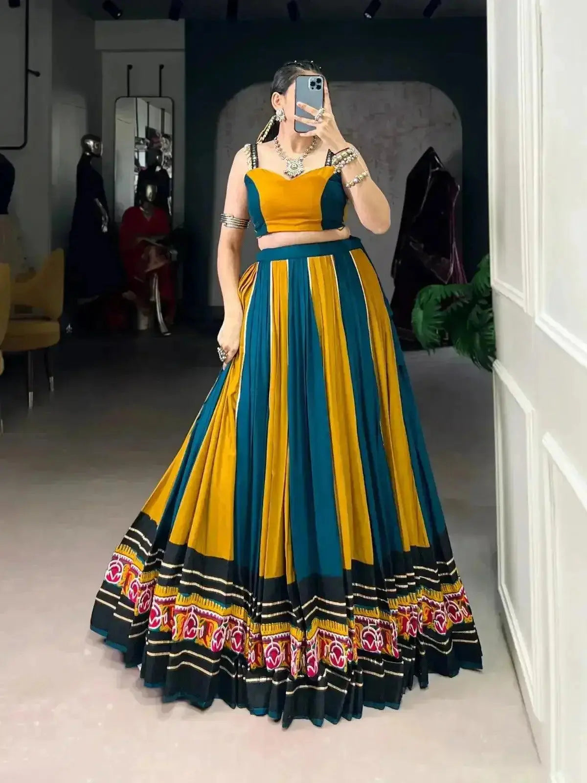 Navratri Outfit | Gamthi Work Lehenga With 8 Meter Flair - RPD Fashion