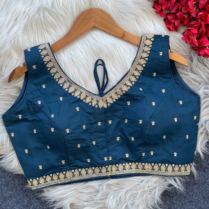 Heavy embroidery blouse