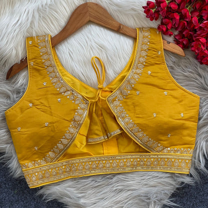 Heavy embroidery blouse