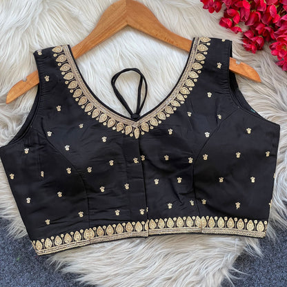 Heavy embroidery blouse