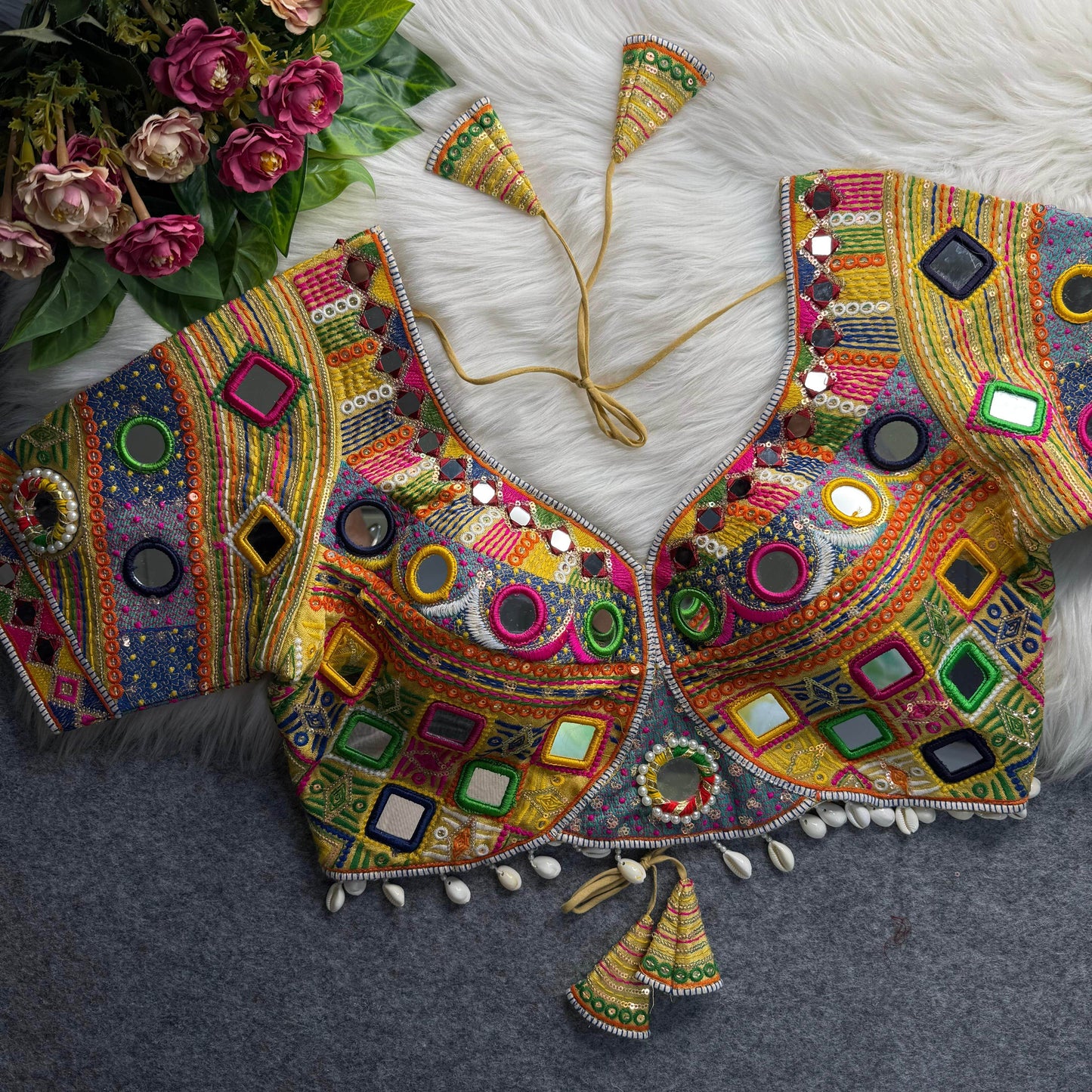 beautiful traditional blouse with heavy stitching and padded back open style - rpd fashion
