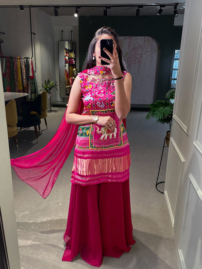 BEAUTIFUL GAJJI SILK PRINTE KURTI PLAZO Rpd Fashion